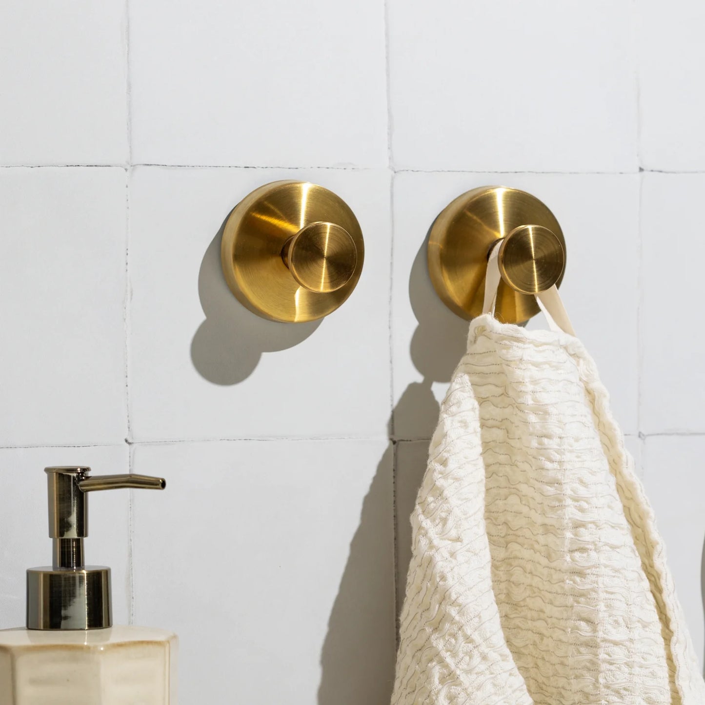 Hookly™ - Enkel montering uten å bore